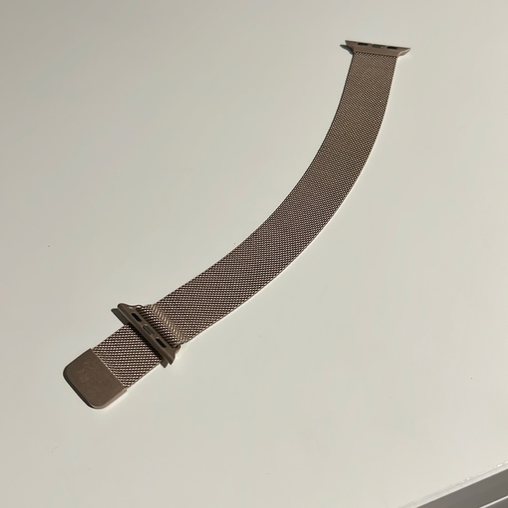 Rose Gold magnetic Apple Watch band